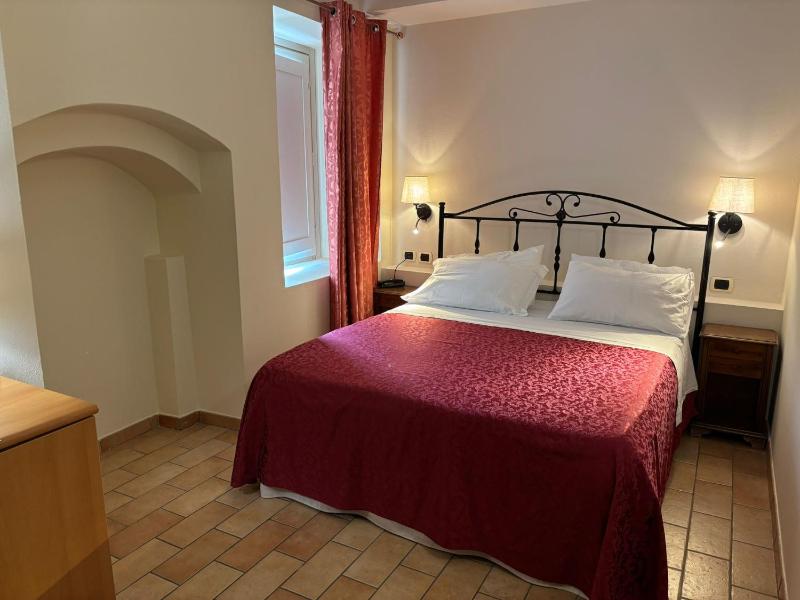 Double or Twin Room image 1