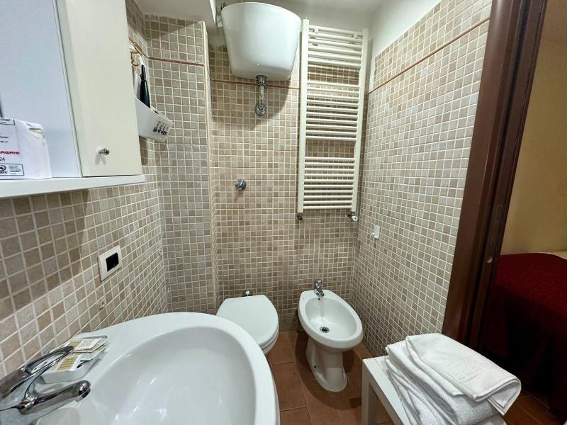 Triple Room image 4