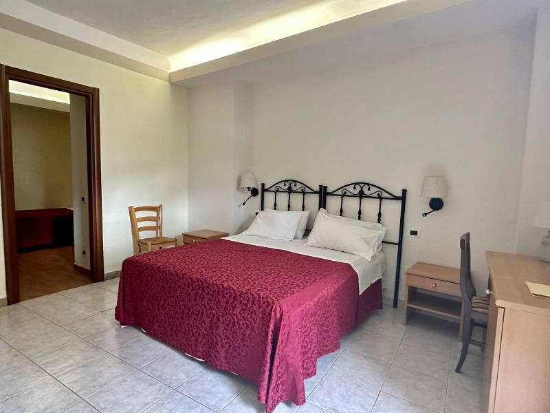 Triple Room image 2