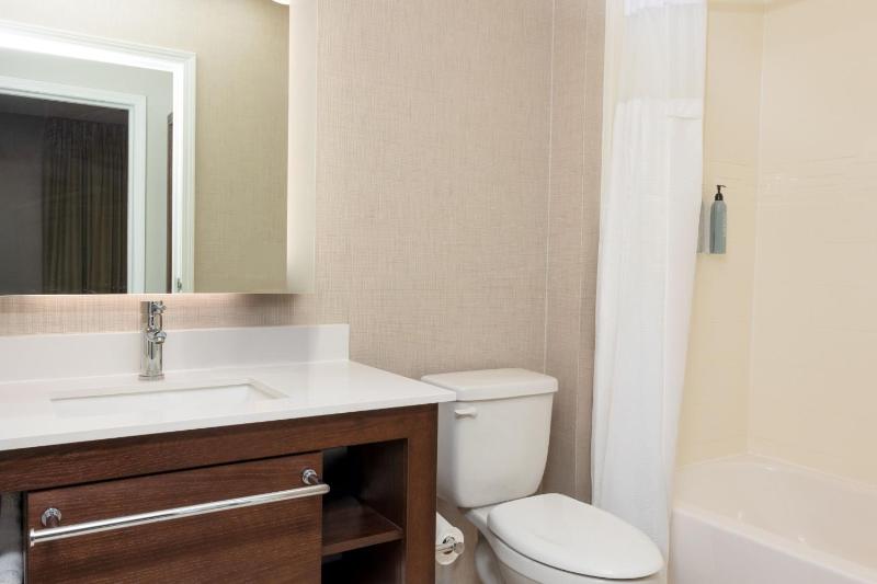 Two-Bedroom Suite image 2