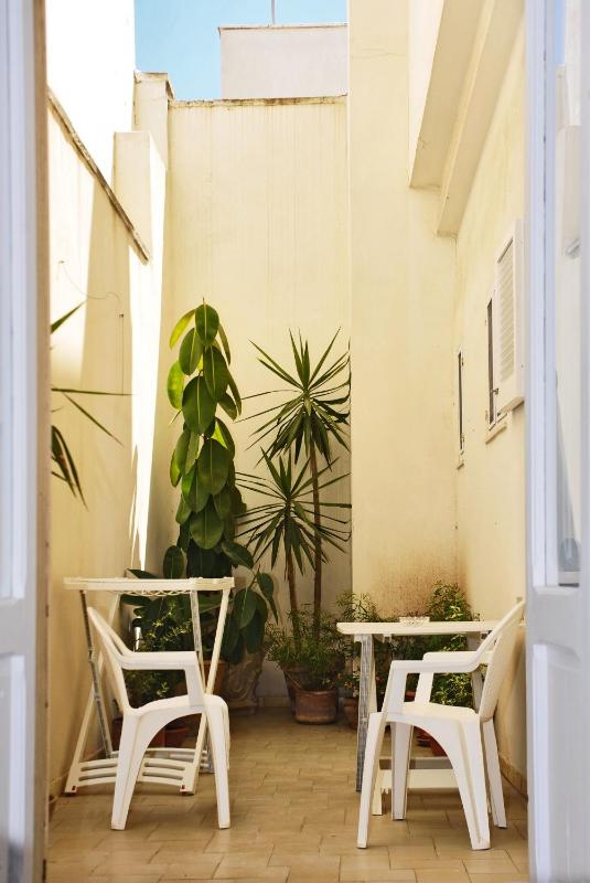 Small Twin Room image 1