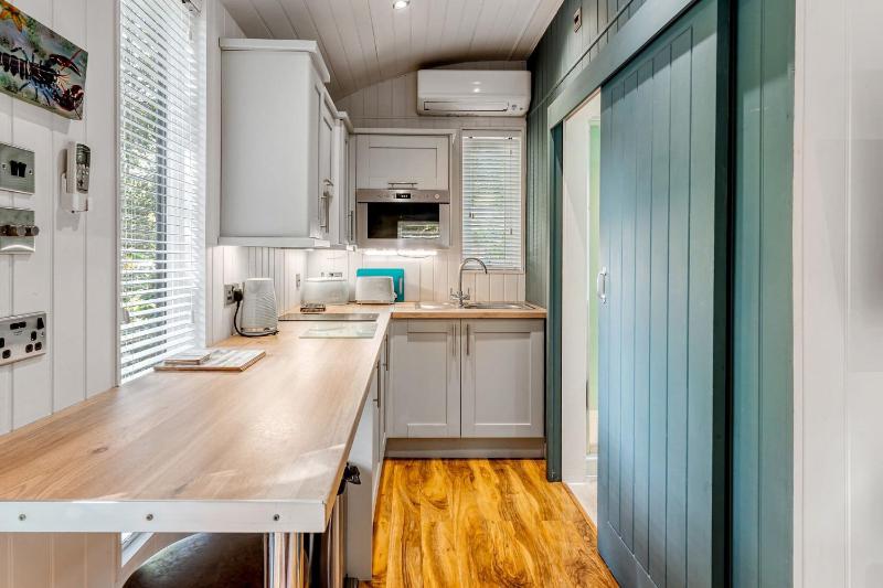 Superior Apartment image 3