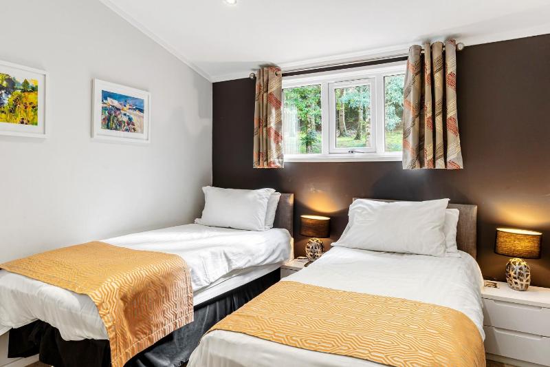 Three-Bedroom Chalet image 4