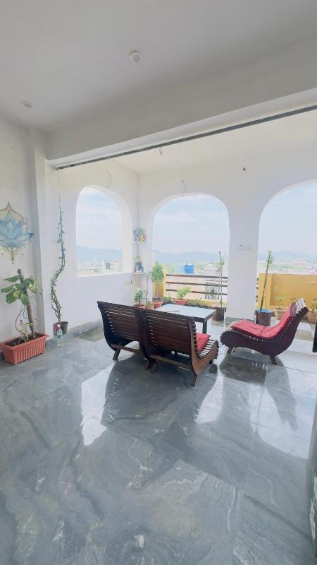 Suri Guest House - image 9