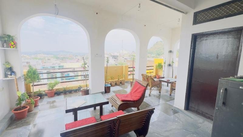 Suri Guest House - image 11