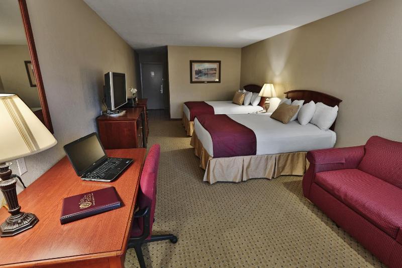 Premium Queen Room with Two Queen Beds image 2