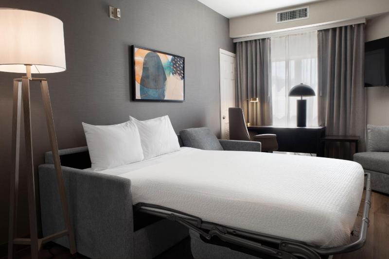 Two-Bedroom Suite image 3