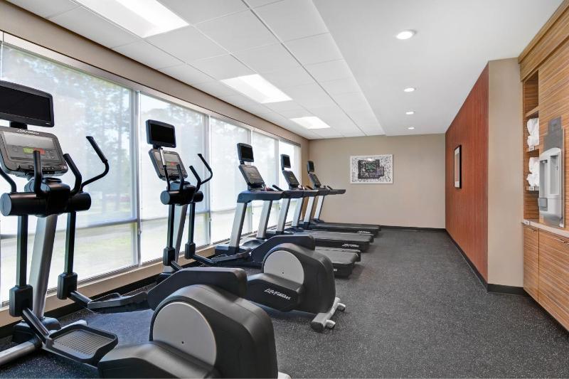 TownePlace Suites by Marriott Jacksonville East - image 20
