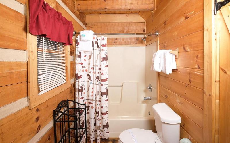 Highland Hideaway - Pet Friendly with Modern Vibes - image 14