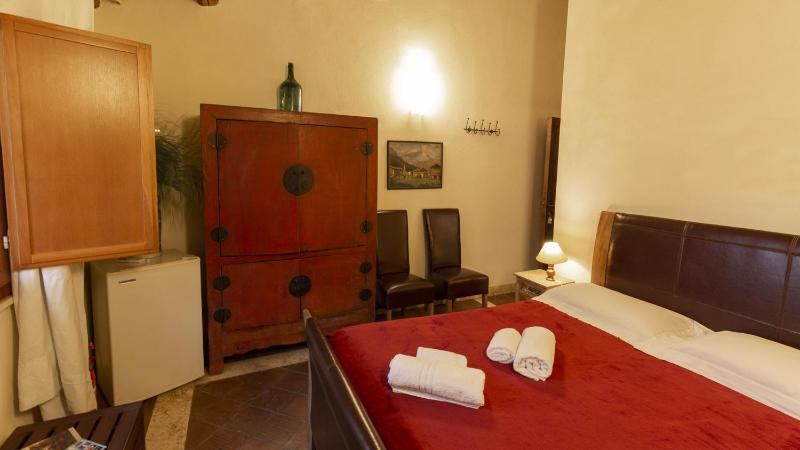 Standard Double Room with Garden View image 1
