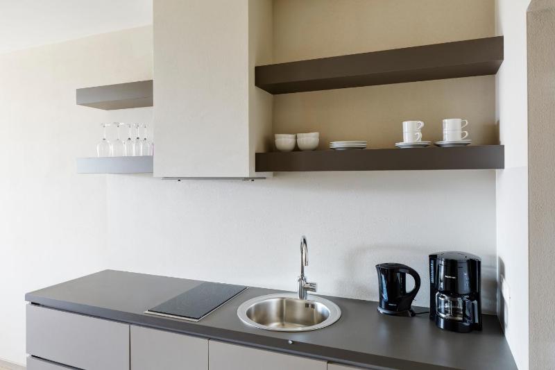 Deluxe Suite image 4