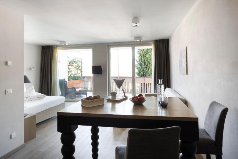 Deluxe Suite image 3