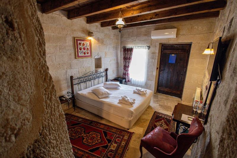 Deluxe Double Room image 3