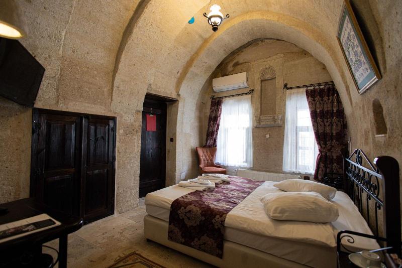 Classic Single Room image 4