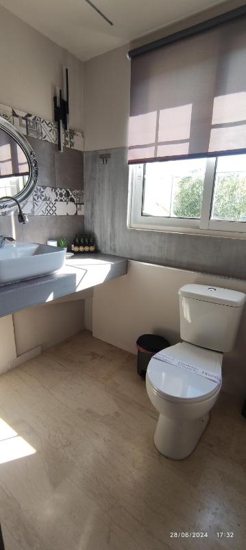 Deluxe Quadruple Room image 3