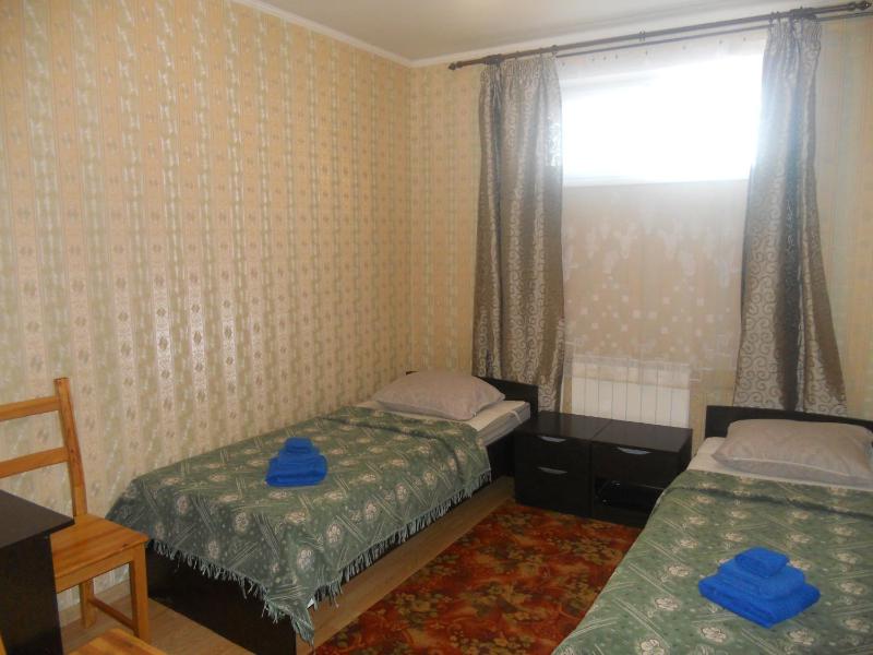 Budget Twin Room image 2