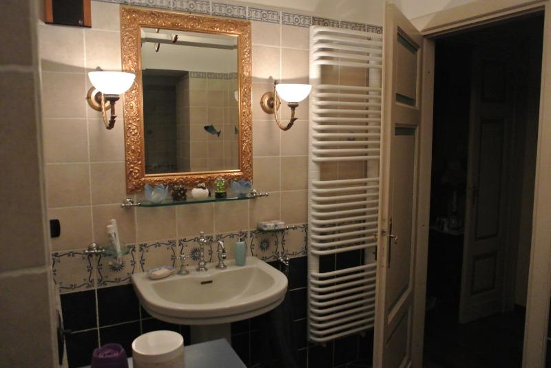 Large Double Room with Garden View image 2