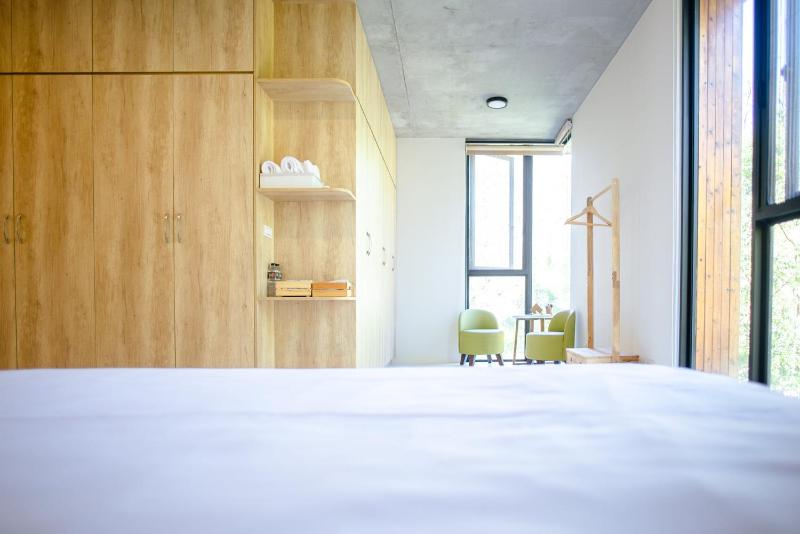 Cornerstone Bed & Breakfast - image 8