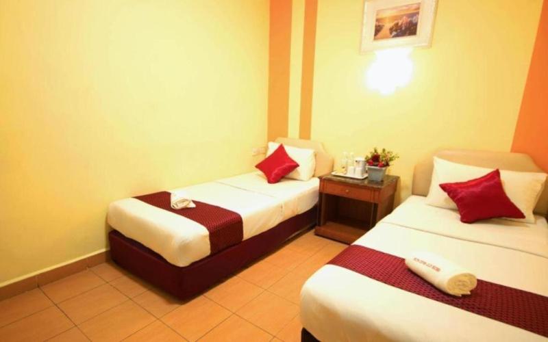 Sun Inns Jalan Kuching - image 3