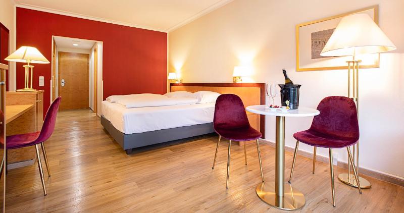 Standard Room image 2