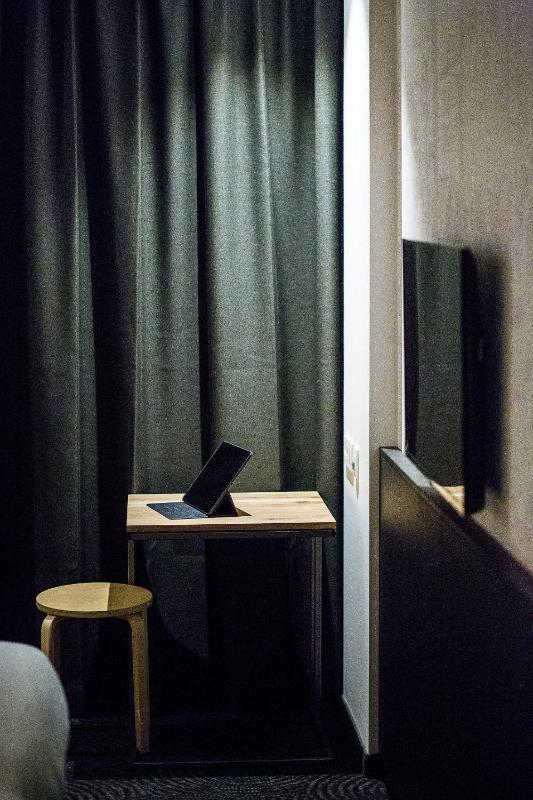 Standard Double Room image 3