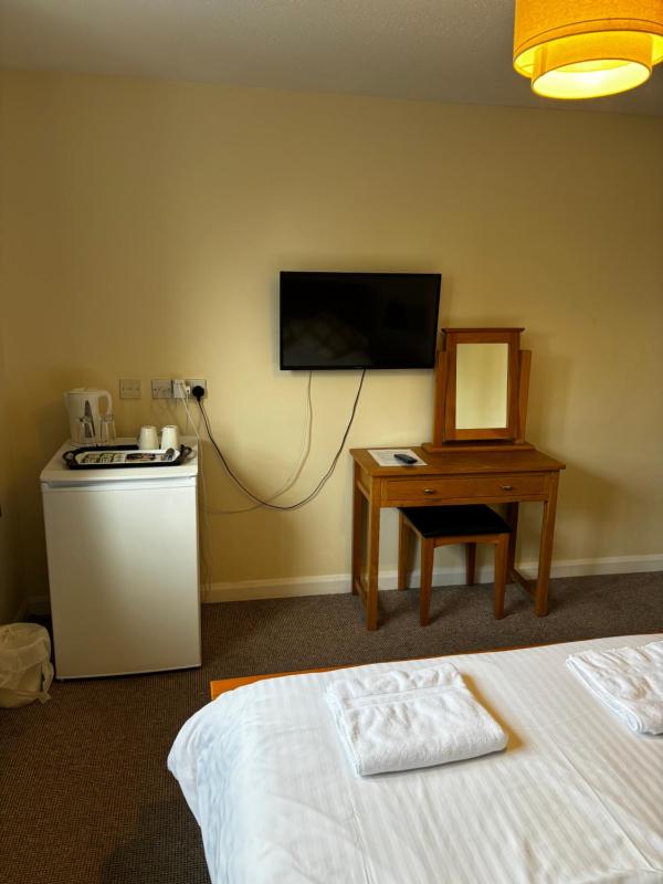 Double Room image 4