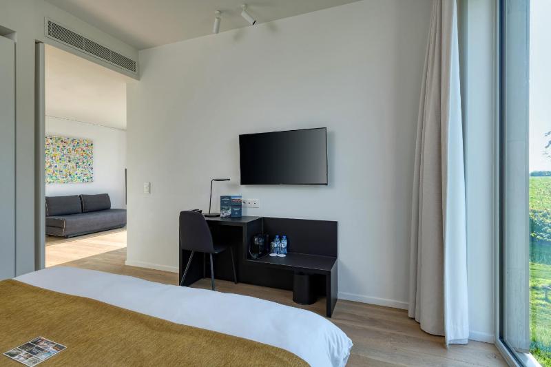 Junior Suite with Terrace image 1