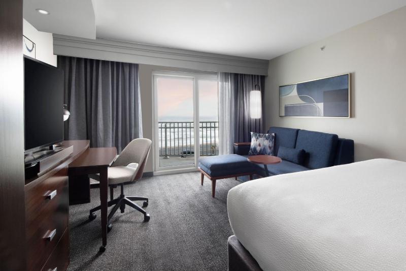 Courtyard by Marriott Galveston Island - image 4