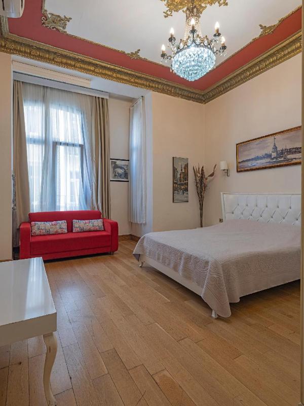 Deluxe Double Room image 2