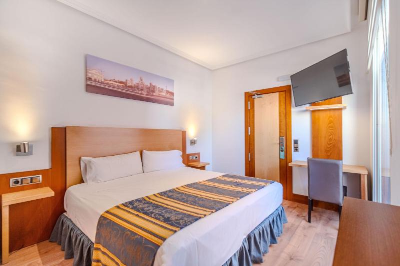 Superior Double Room image 4