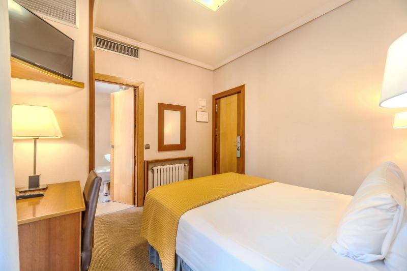  Double Room Single Use image 2