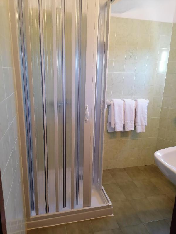 Standard Triple Room image 3