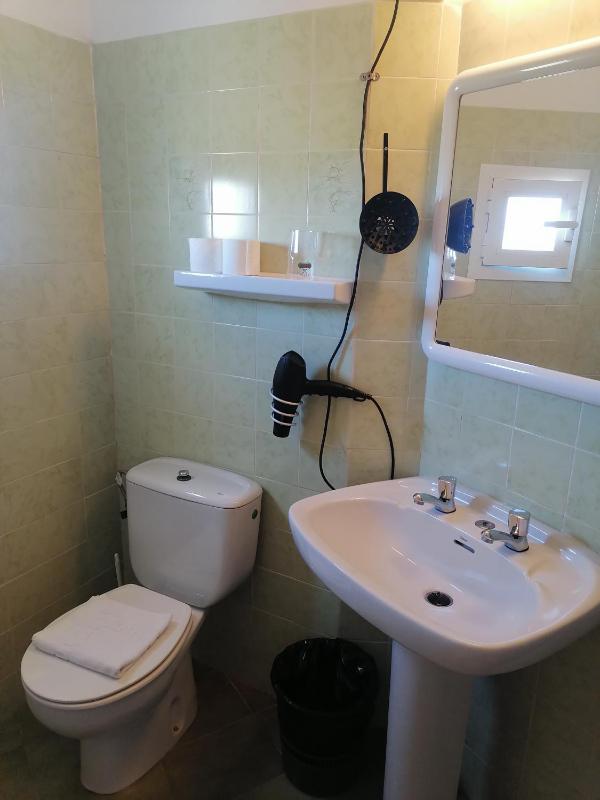 Standard Triple Room image 4