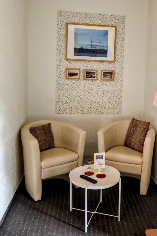 Hotel Schweizerhaus - image 41
