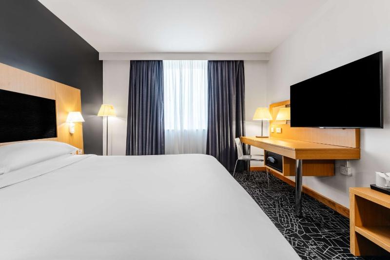 Standard Room image 3