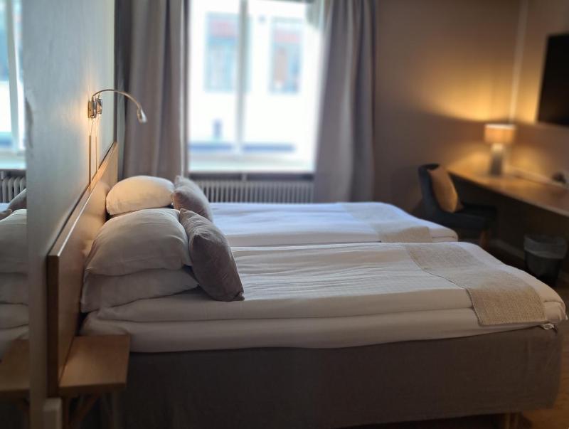 Double Room image 1
