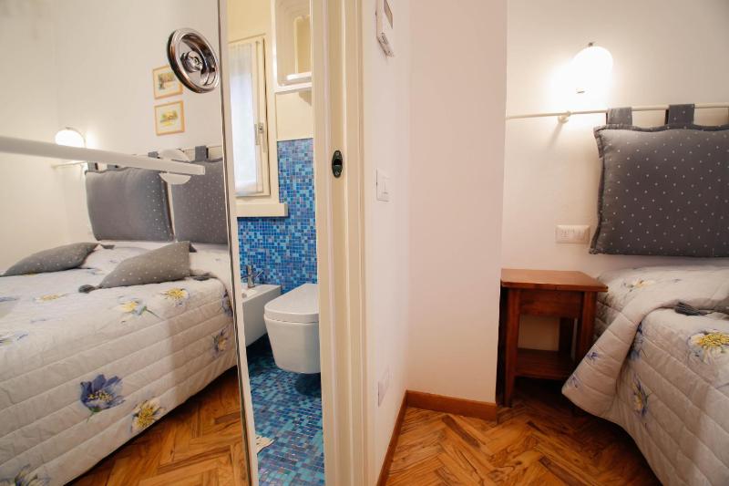 Five-Bedroom House image 3