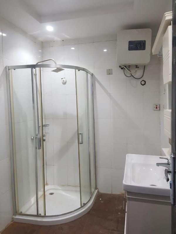 3JD Lavishly Furnished 2 bed apartment - image 2