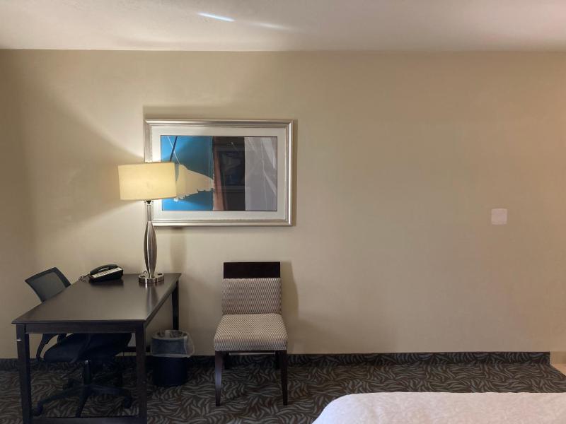 King Room with King Bed - Non-Smoking image 2
