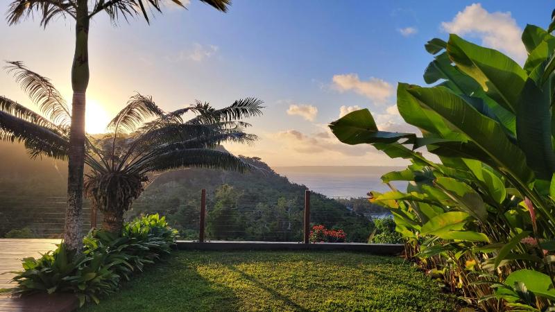 Longview - stunning views sleeps 8 - image 13