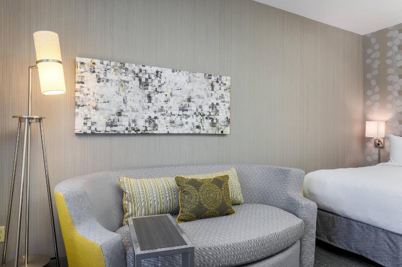 Guest room, 1 King, Sofa bed, High floor image 3