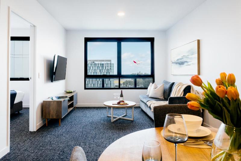One-Bedroom Apartment image 3