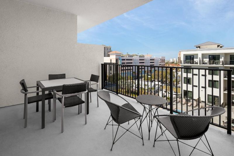 1 Bedroom Suite with 2 Queen Bed, Sofa bed, Balcony image 2