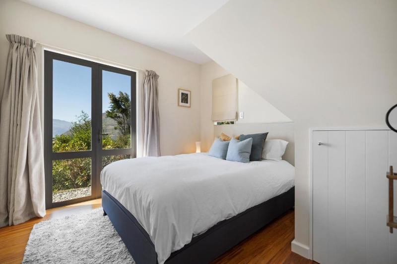 Matau Crest - Luxury Retreat - image 11
