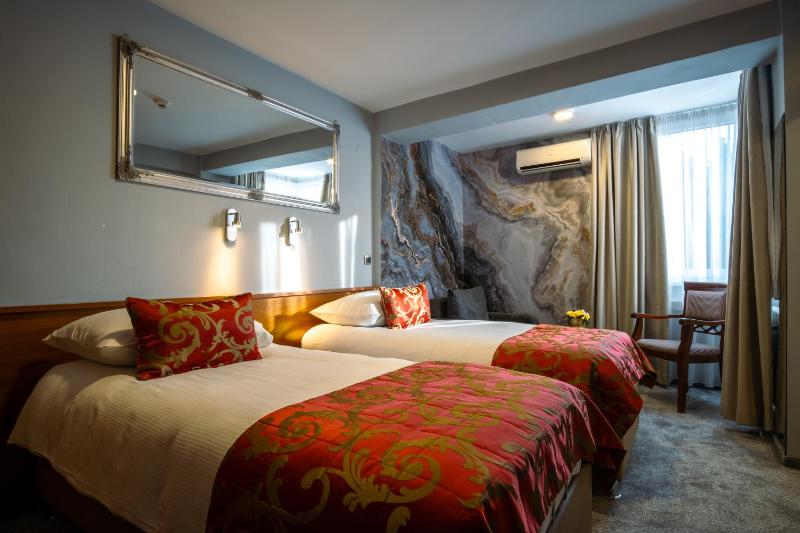 Standard Double or Twin Room image 1