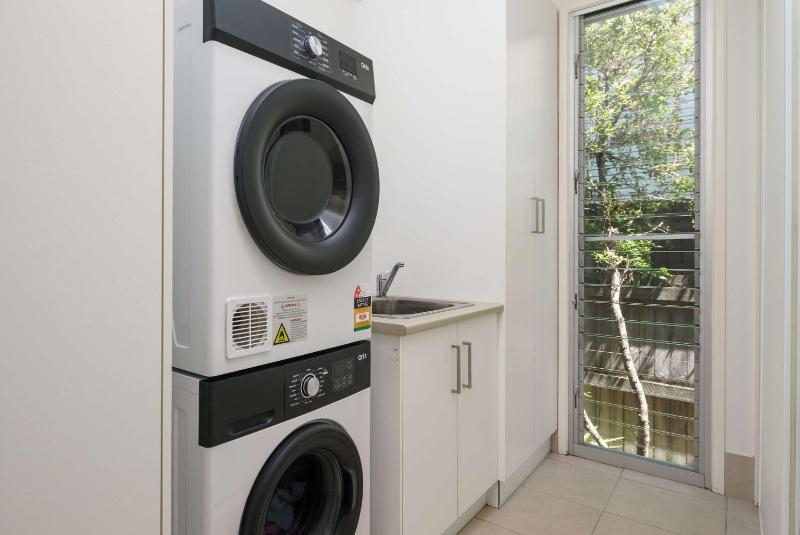 Moffat Beach Magic Family and Dog Friendly Oasis - image 29