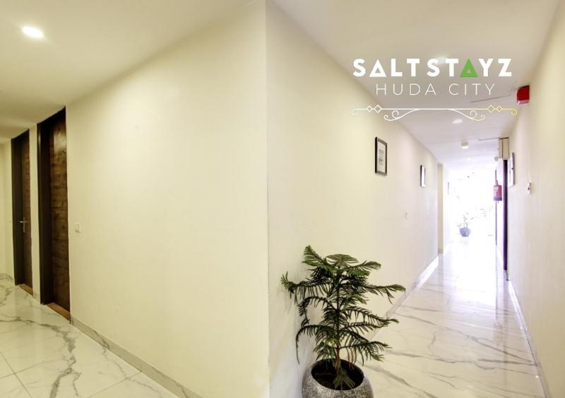 Saltstayz Select - Near Millennium City Centre - image 40