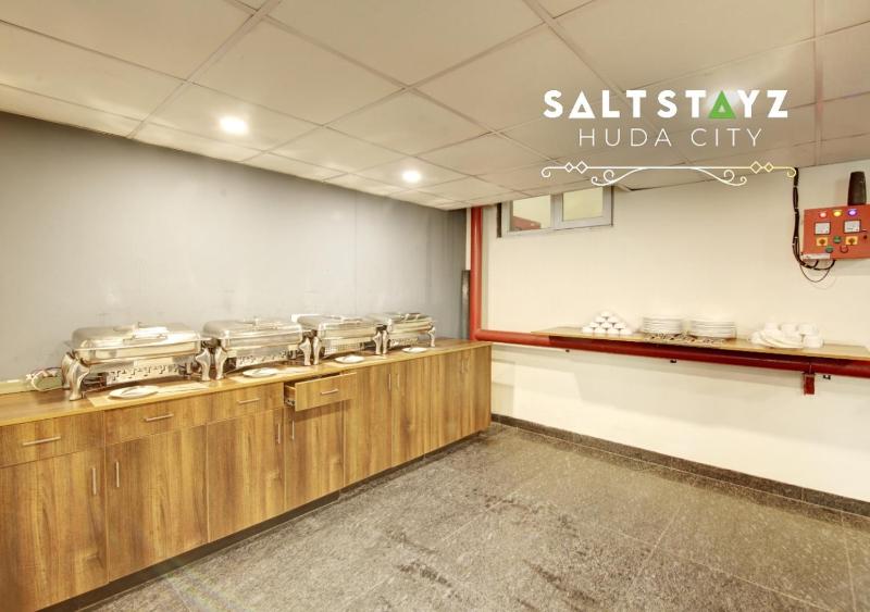 Saltstayz Select - Near Millennium City Centre - image 18