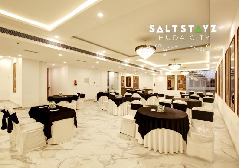 Saltstayz Select - Near Millennium City Centre - image 3