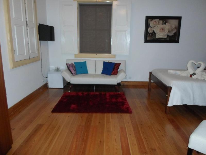 Economy Double Room image 4